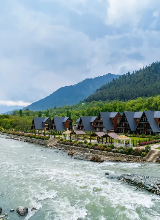 Road to Pahalgam, Kashmir